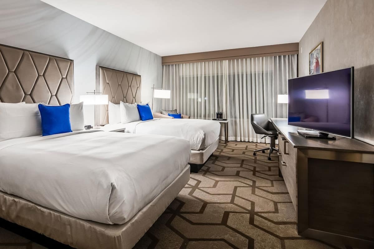 Egyptian cotton sheets, premium bedding, down comforters, pillowtop beds