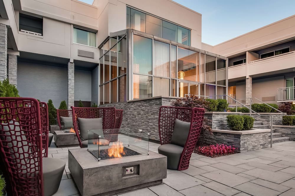 The Kingsley Bloomfield Hills - a DoubleTree by Hilton