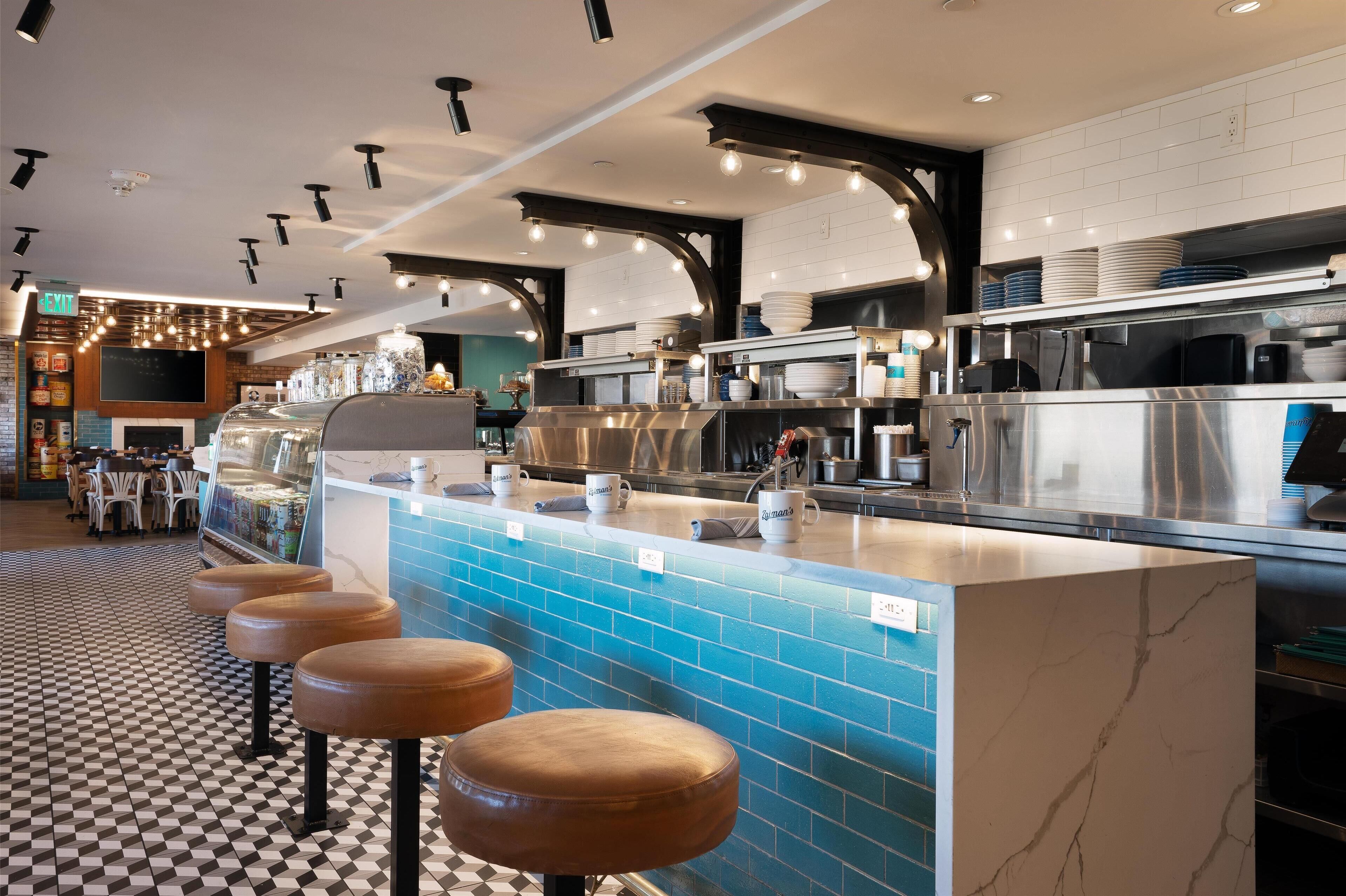 3 restaurants, breakfast, lunch, dinner served; american cuisine