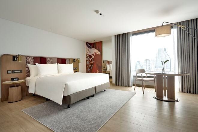 Ropa de cama de alta calidad y minibar 