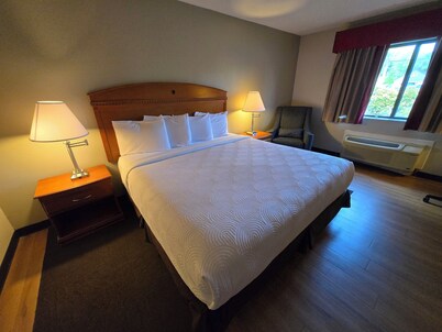 Fulton Hotel - Oswego Riverfront