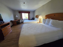 Deluxe Quadruple Room, 2 Queen Beds | Premium bedding, pillowtop beds, desk, laptop workspace