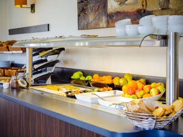 Dagelijks ontbijtbuffet (EUR 17.50 per persoon)