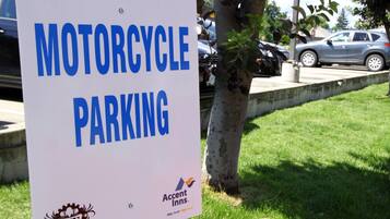 A sign for motorcycle parking.