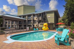 Seasonal outdoor pool
