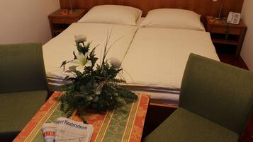 Double Room | In-room safe, desk, cribs/infant beds, free WiFi