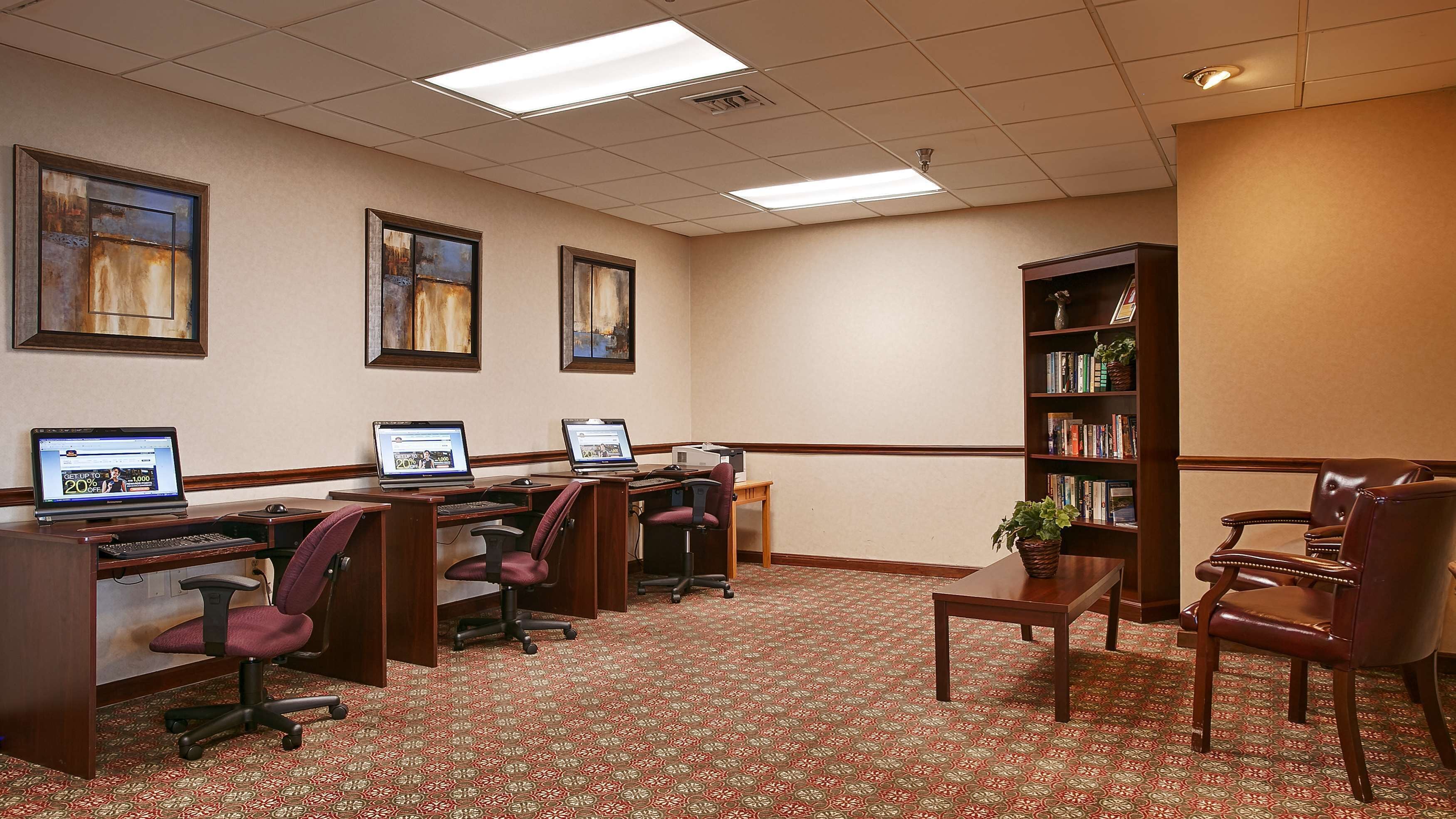 Photo - Best Western Plus Hotel & Conference Center