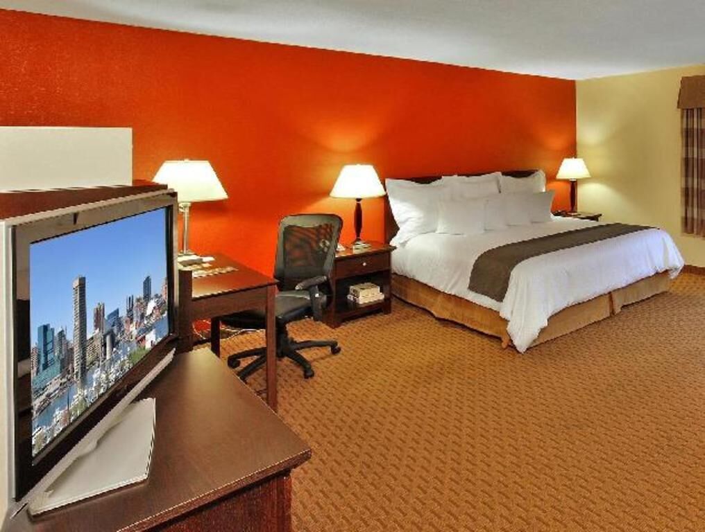 Ropa de cama hipoalergénica, caja fuerte, escritorio