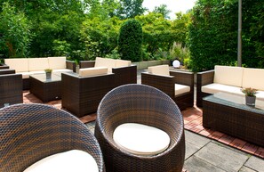 Terrace/patio - Leonardo Hotel Hamburg City Nord (Hamburg)