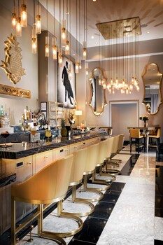 Lobby lounge at Staypineapple, An Elegant Hotel, Union Square