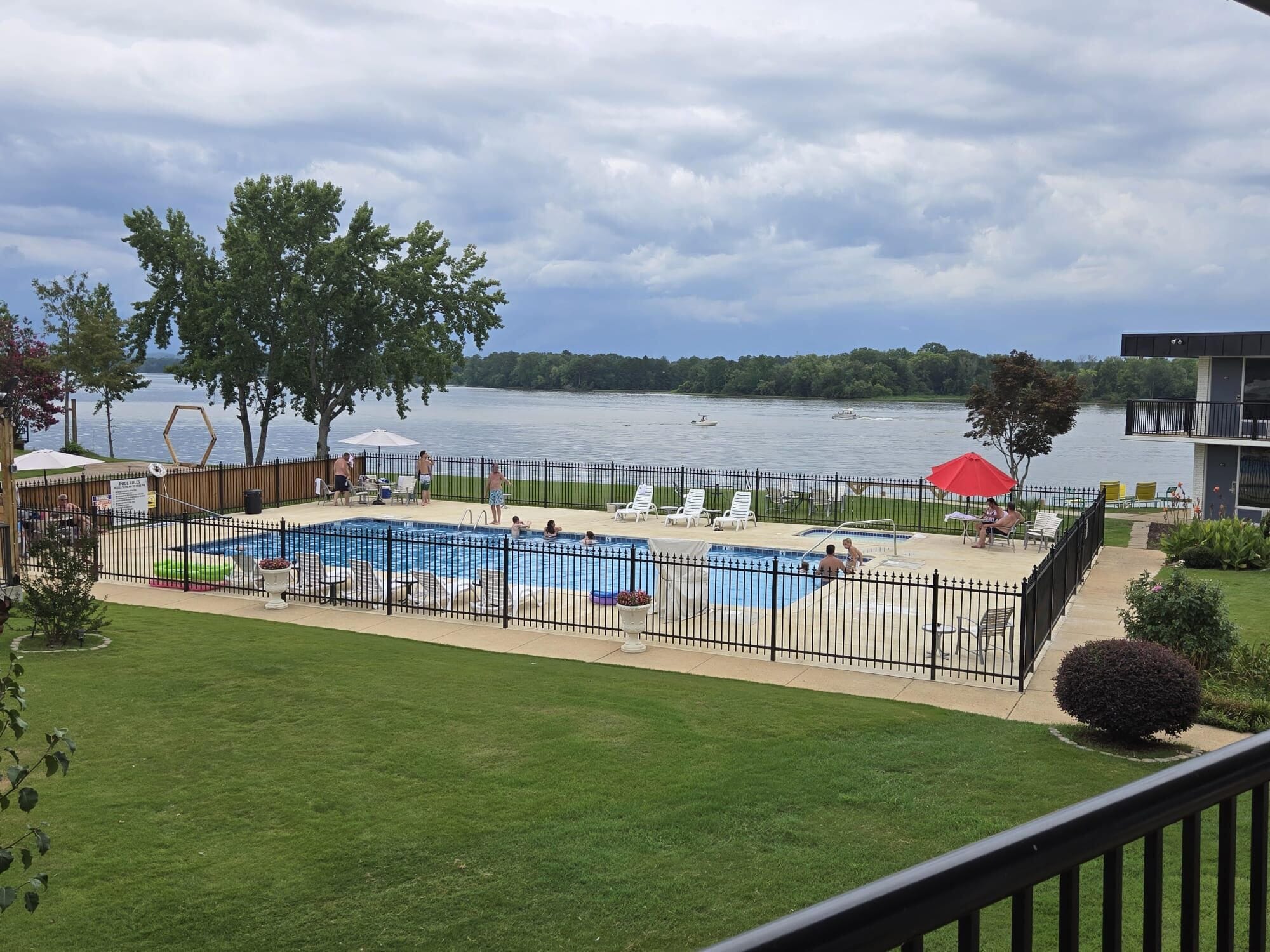 季節限定屋外プール