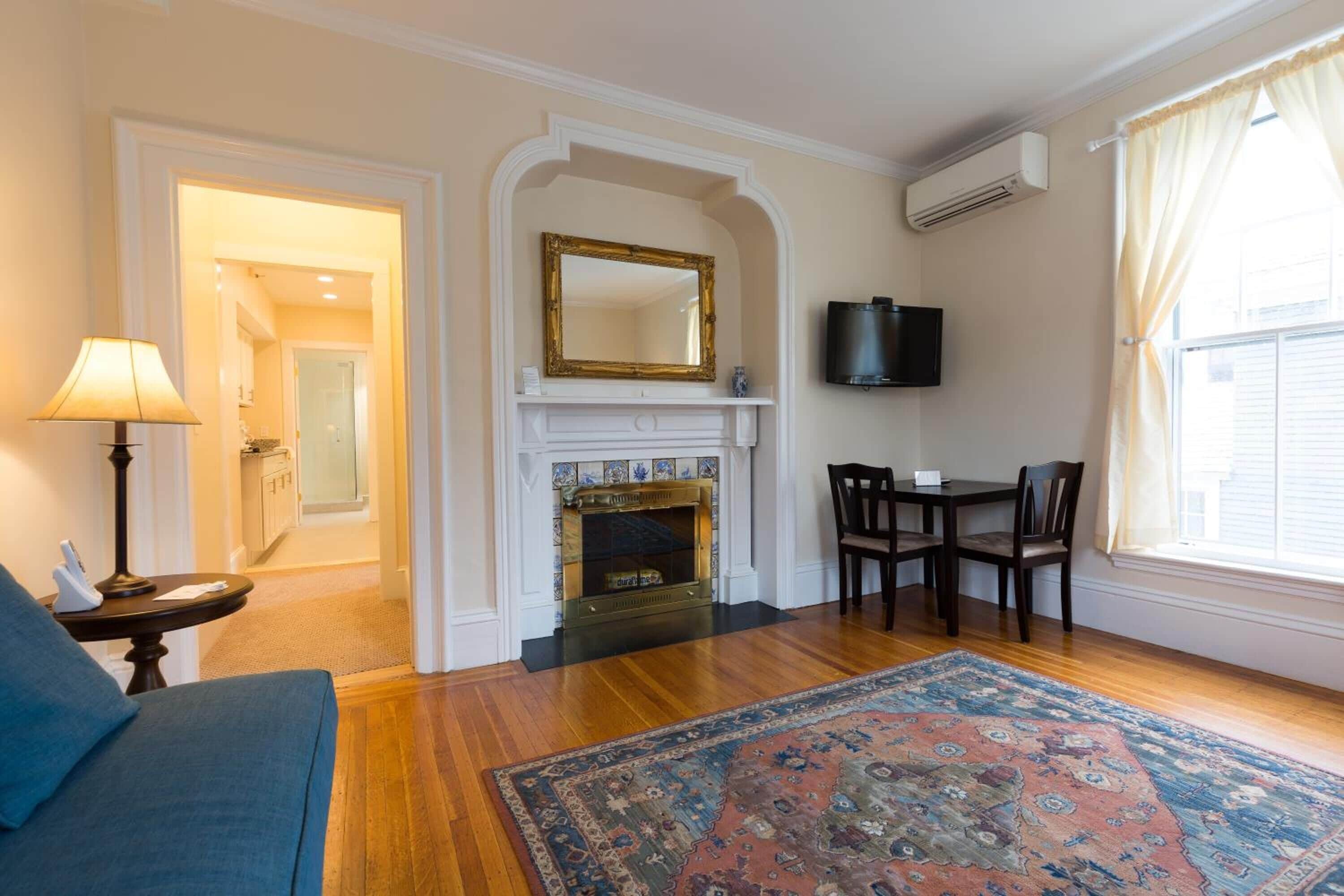 Photo - The Salem Inn