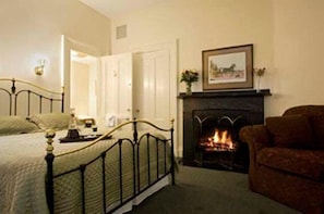 West House Classic Suite, 1 Queen Bed, Private Bathroom | Individually decorated, individually furnished, iron/ironing board