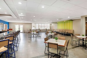 Breakfast and dinner served  - Best Western Premier Richmond City Gateway (Richmond)