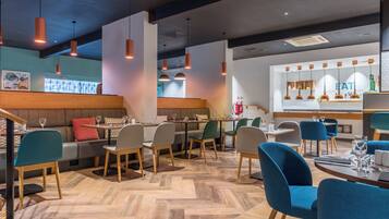 Tägliches Frühstücksbuffet gegen Gebühr