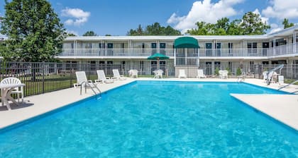 Days Inn by Wyndham Cullman