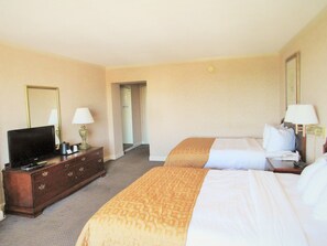 Chambre, 2 grands lits, non-fumeur | Fer et planche à repasser, accès au Wi-Fi (inclus)