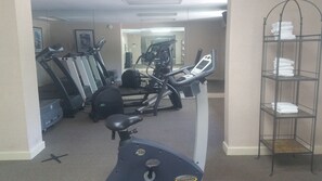 Fitness facility - Clarion Hotel Downtown (Columbia)