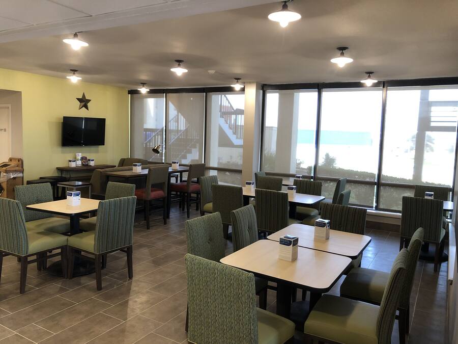 Café da manhã continental grátis todos os dias