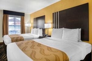 1 bedroom, desk, laptop workspace, blackout drapes