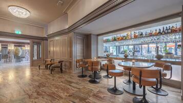 Bar (en el alojamiento)