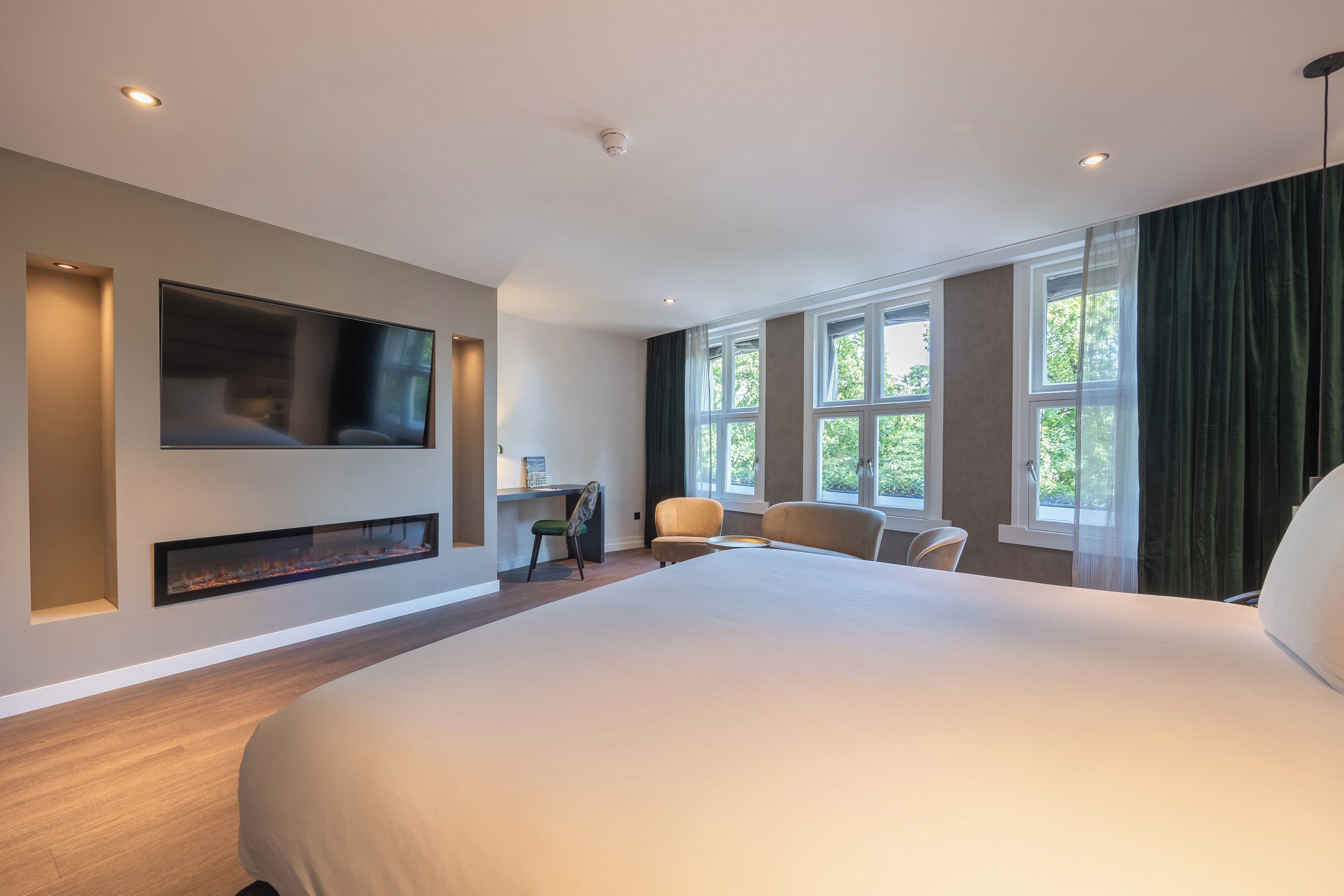 junior suite, 1 king bed | view from room