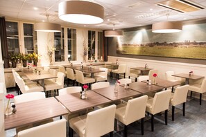 Daily buffet breakfast (EUR 22.50 per person)
