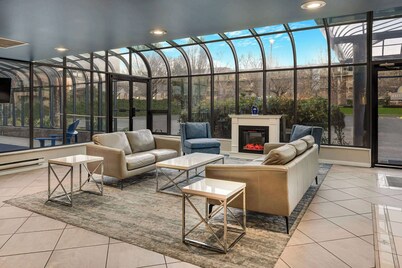 데이즈 인 바이 윈덤 빅토리아 온 더 하버