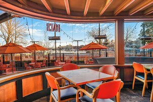 Bar (en la propiedad)