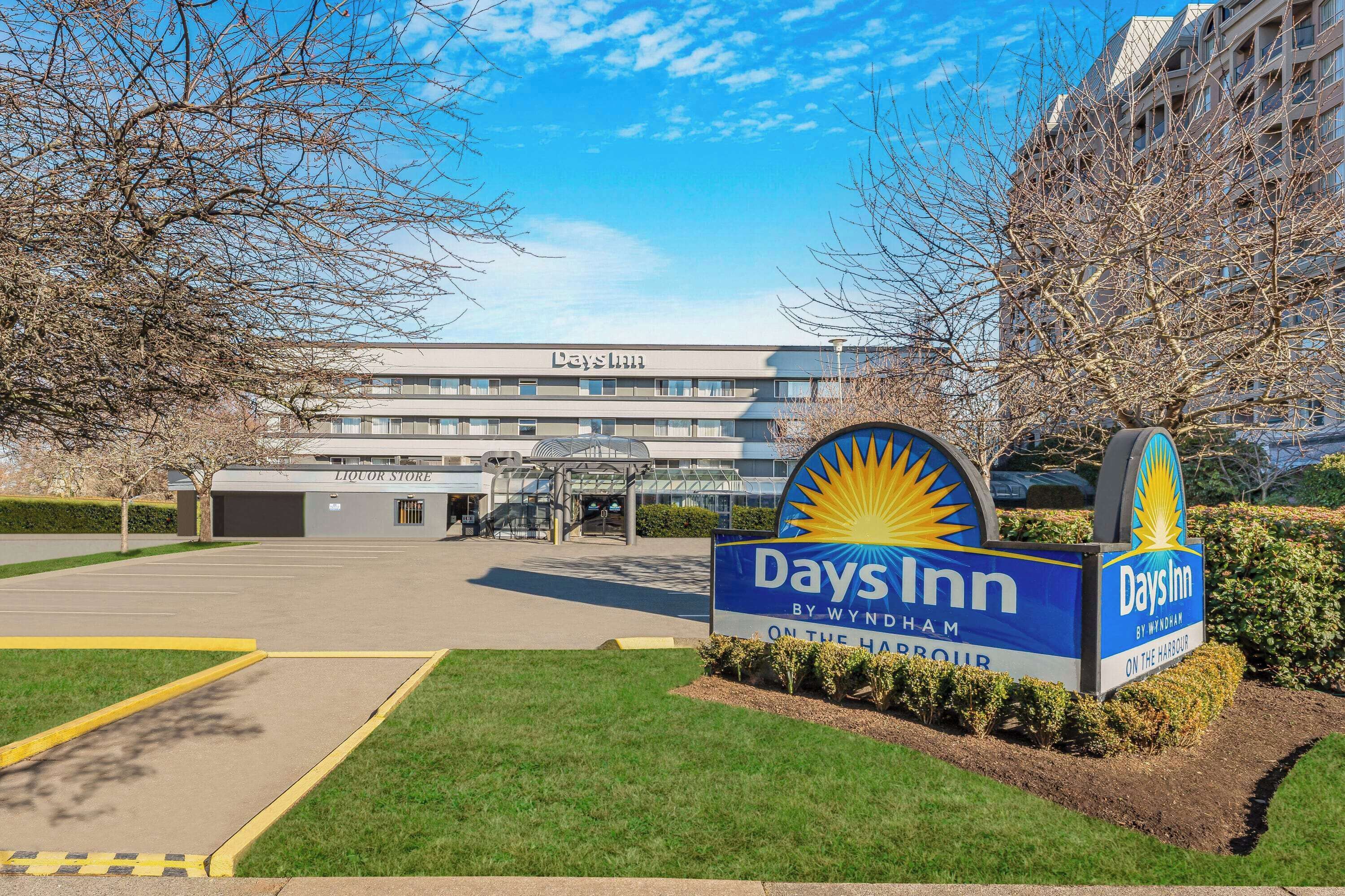 Photo - Days Inn by Wyndham Victoria On The Harbour