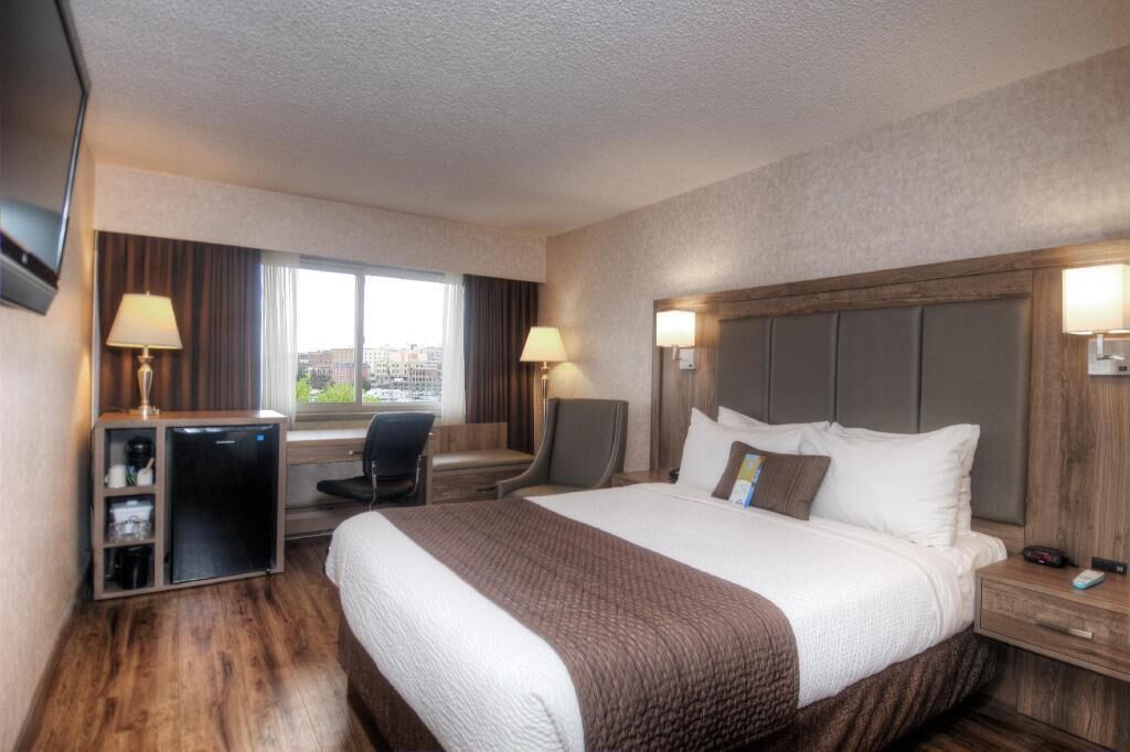 In-room safe, desk, laptop workspace, blackout drapes