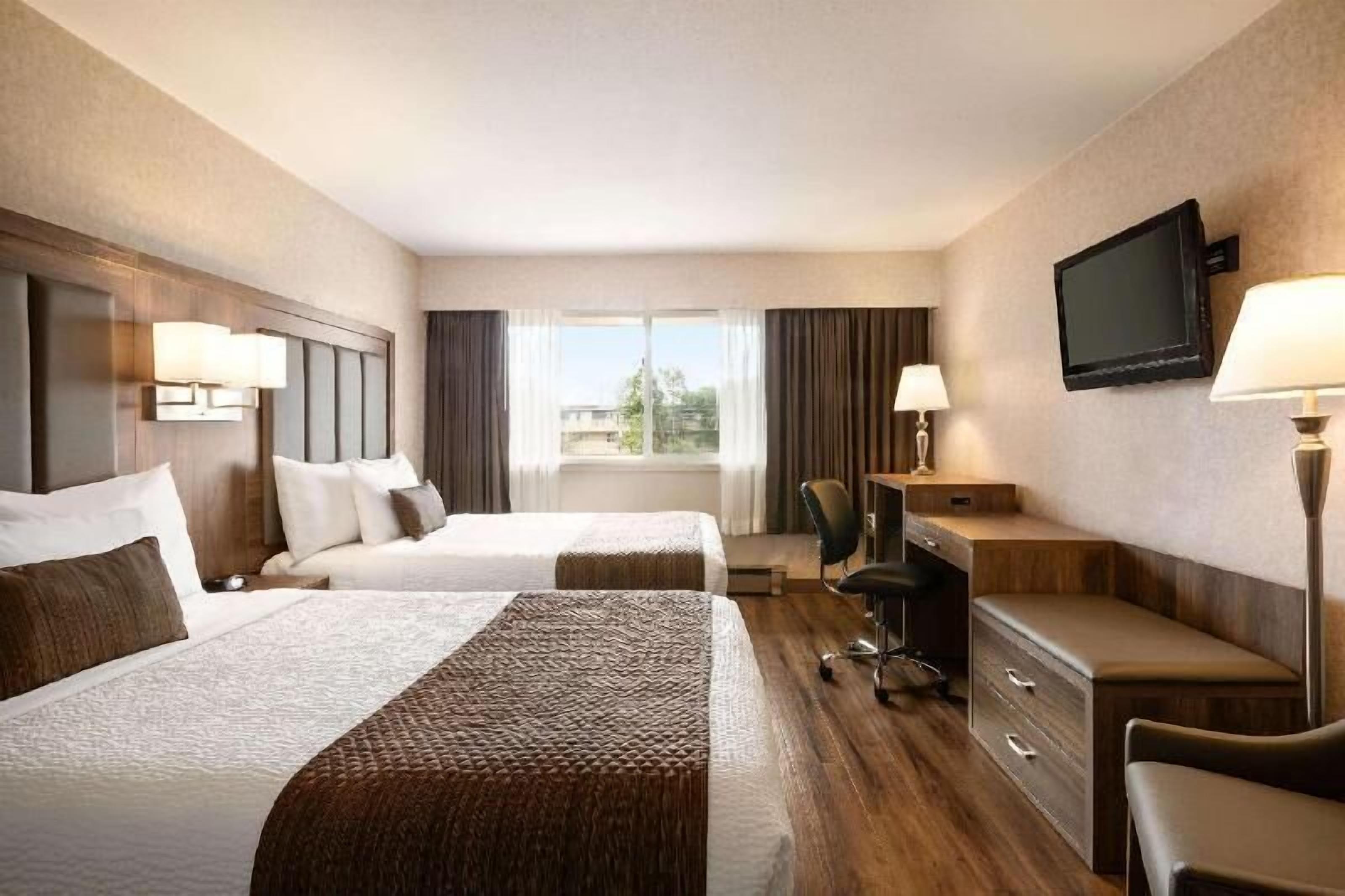 In-room safe, desk, laptop workspace, blackout drapes