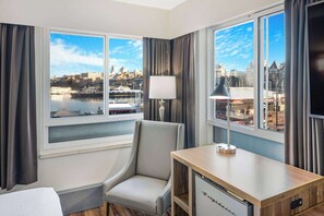 Standard Room, 1 King Bed, Harbor View | In-room safe, desk, laptop workspace, blackout drapes - Days Inn by Wyndham Victoria On The Harbour (Victoria)