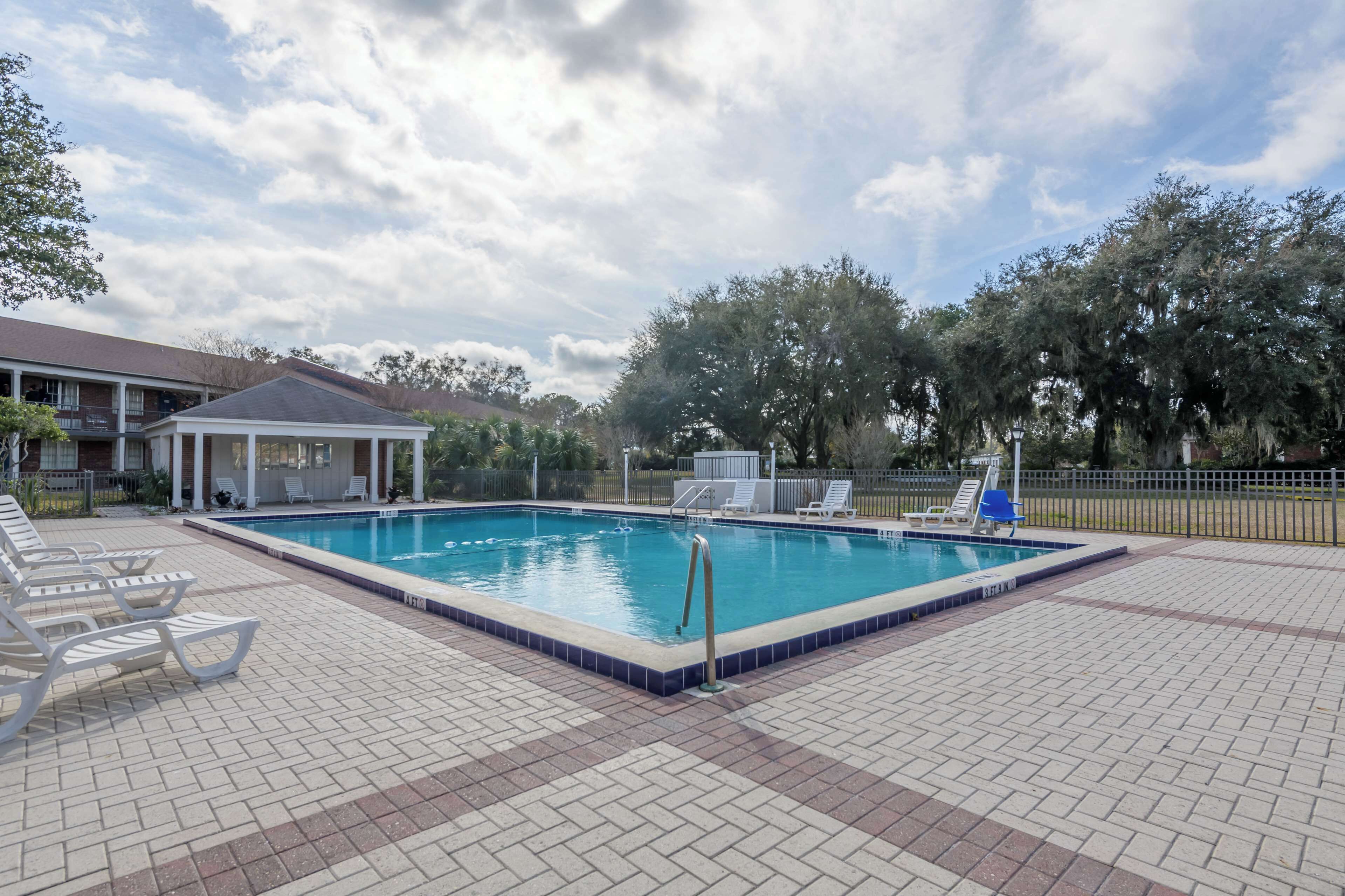 Udendørs pool