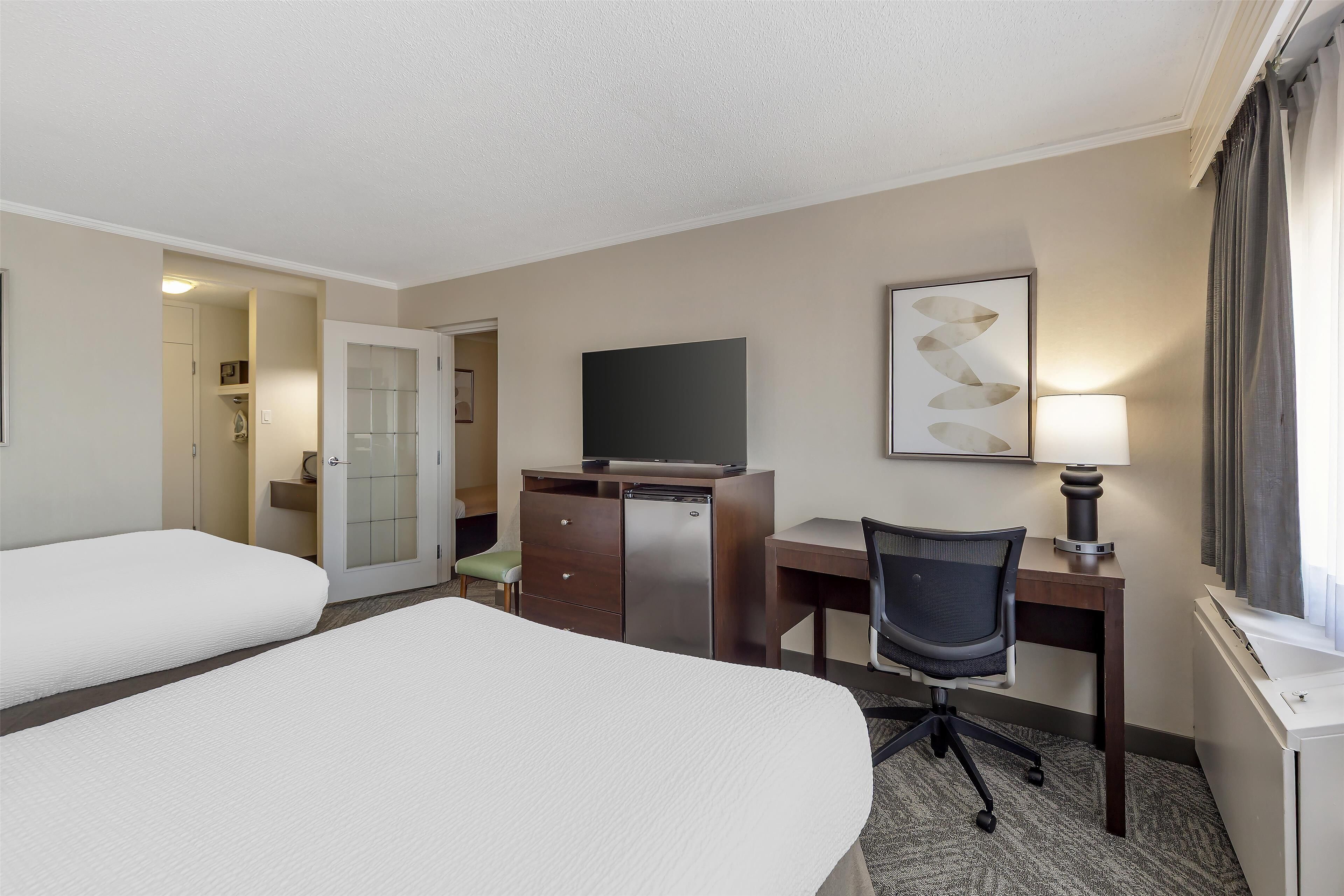 أغطية فراش متميزة وألحفة محشوة بالريش وبديكورات فريدة لكل غرفة ومكتب