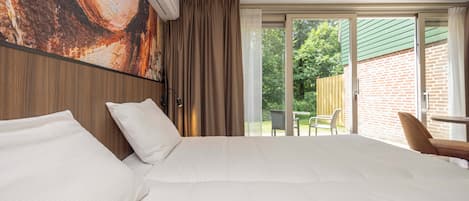 Minibar, desk, soundproofing, free WiFi