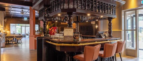 Bar (en la propiedad)