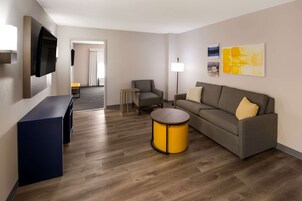 办公桌、熨斗/熨衣板、免费 WiFi