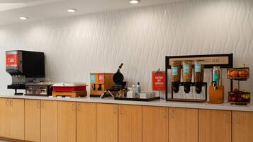 ๋งค์ผ ๋ทํ ๋ฌด๋ฃ ์์นจ ์์ฌ ํฌํจ