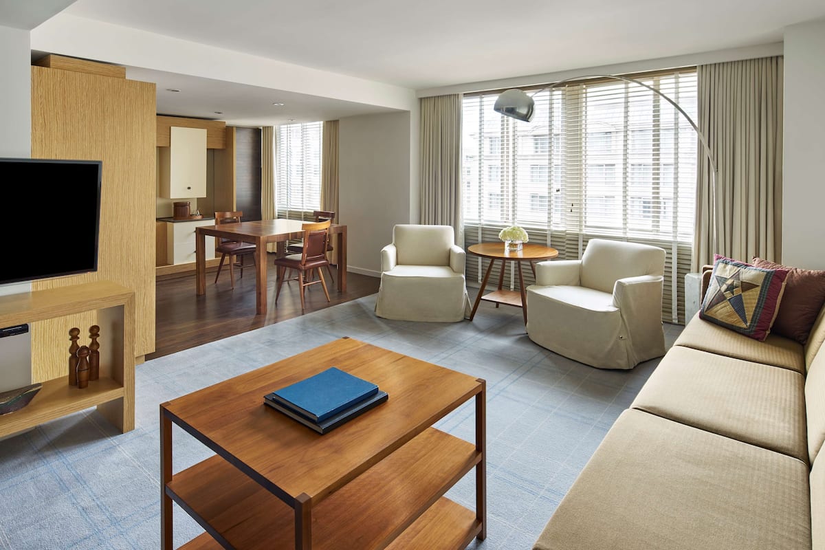 Park, Executive Suite | Premium bedding, down comforters, pillowtop beds, minibar