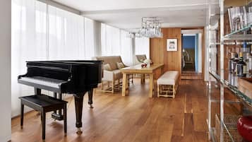 Flat-screen TV, pay movies