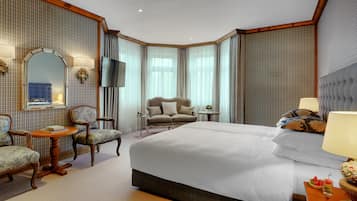 Suite (Alpenblick) | Premium bedding, minibar, in-room safe, desk