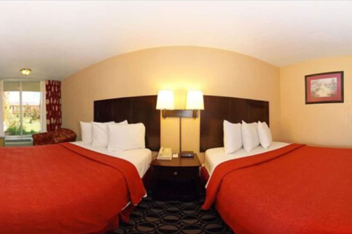 Standard Room, 2 Double Beds, Non Smoking