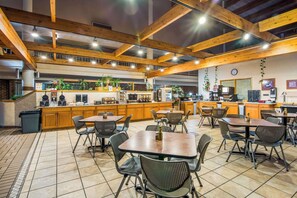 Tägliches inbegriffenes großes Frühstück