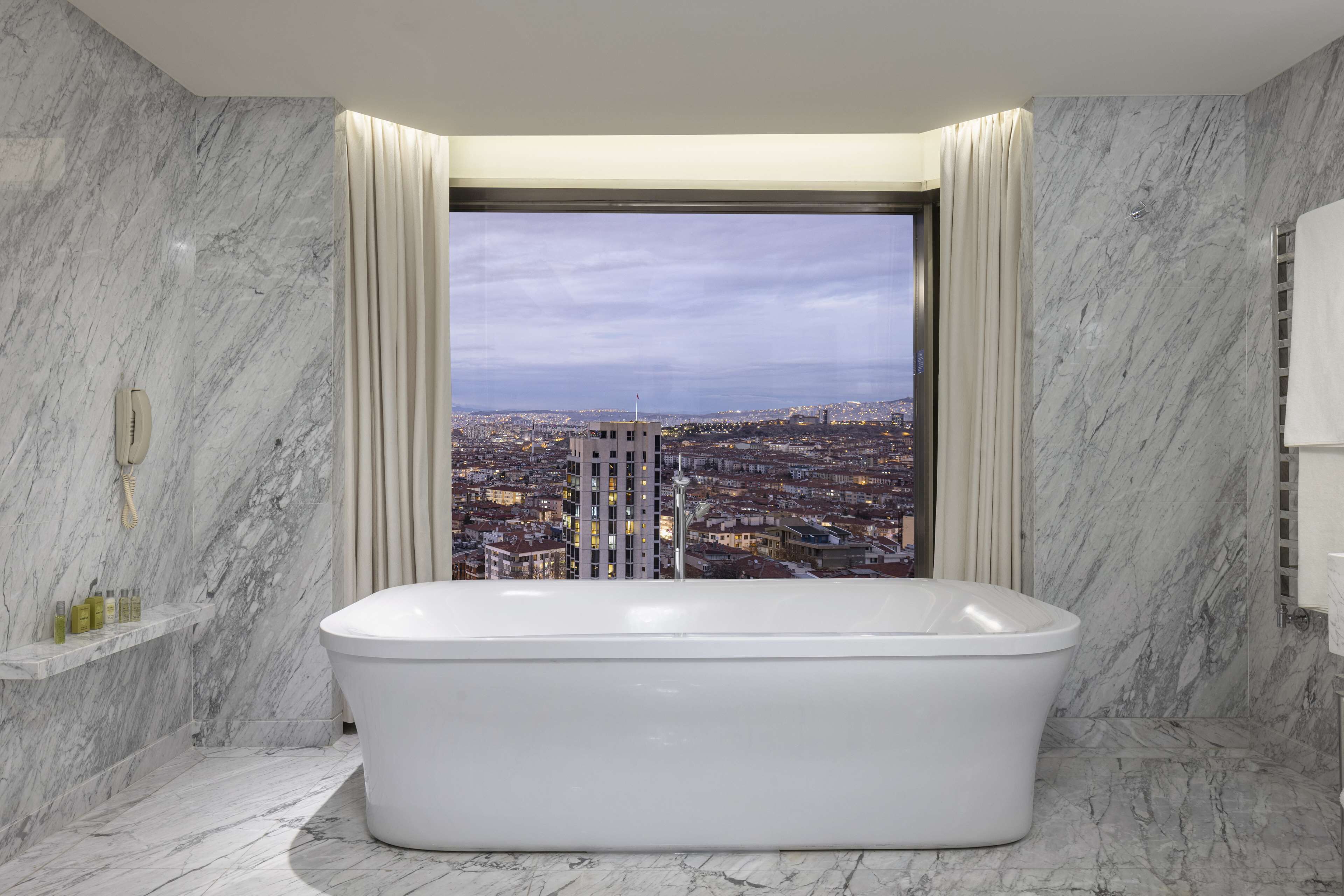 presidential suite, club lounge access | bathroom | free toiletries, hair dryer, bathrobes, towels