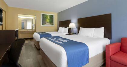 Days Inn by Wyndham Greensboro Airport