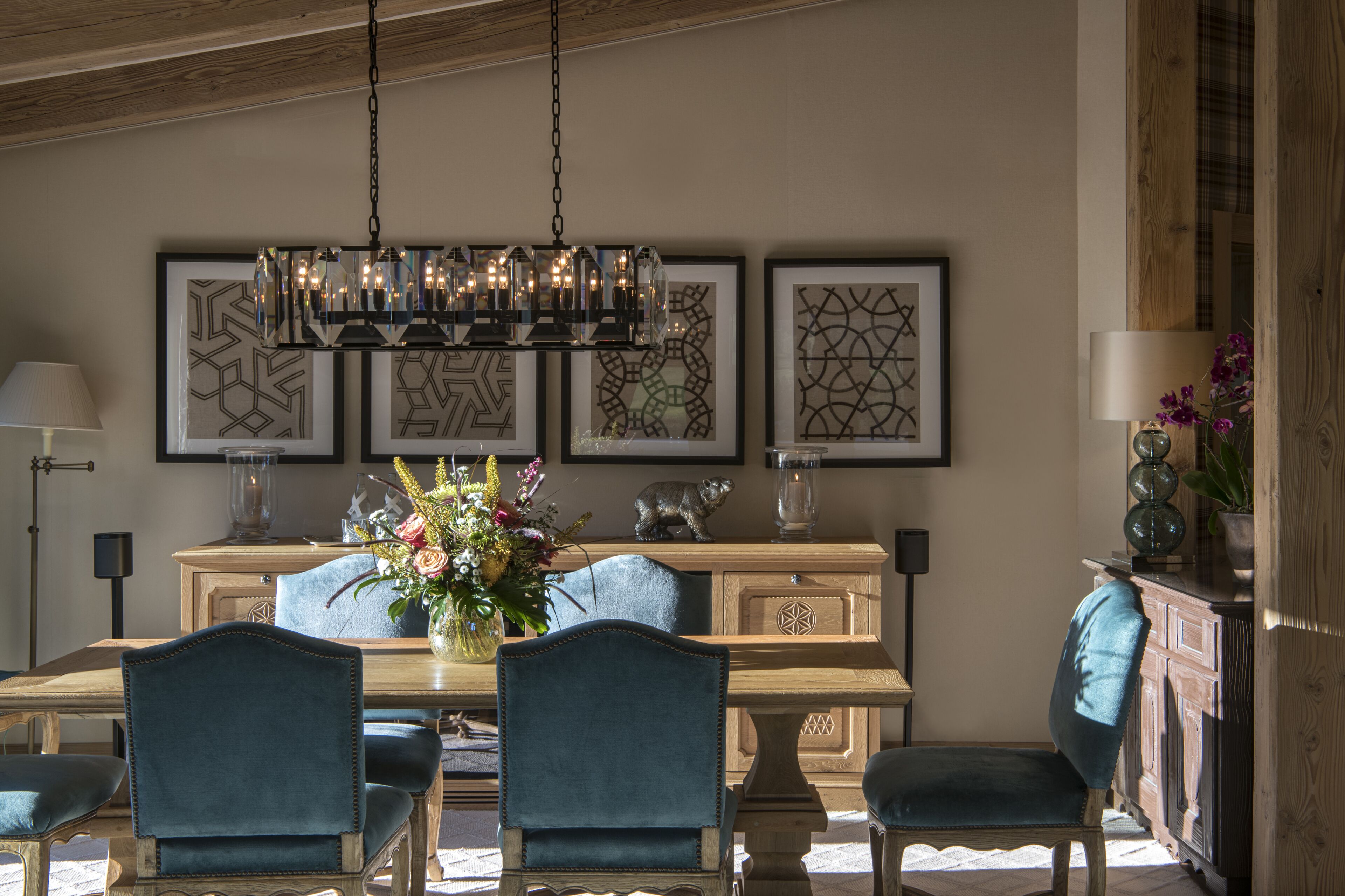 penthouse suite | living area | flat-screen tv, dvd player