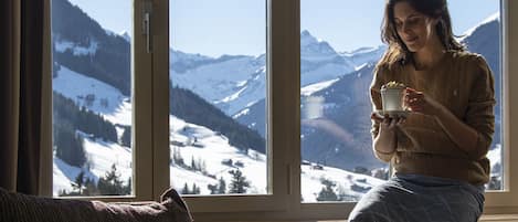 Superior Room Mountain View | Uitzicht op de bergen