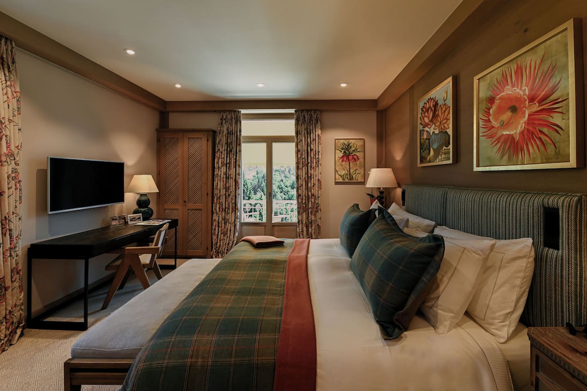 Superior Room Mountain View | Bộ đồ giường cao cấp, chăn bông, nệm có lớp đệm bông, minibar
