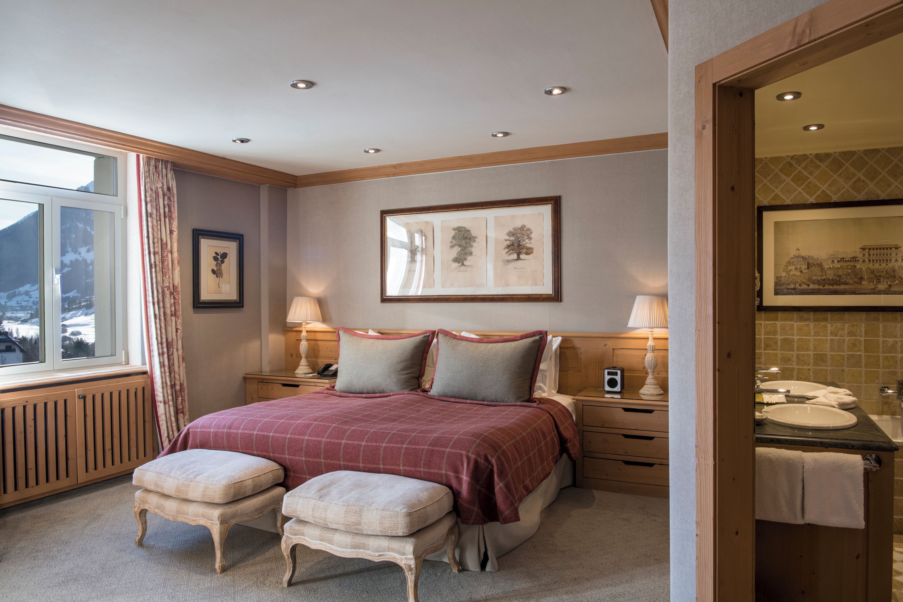 Deluxe Junior Suite Mountain View | Hochwertige Bettwaren, Daunenbettdecken, Pillowtop-Betten, Minibar